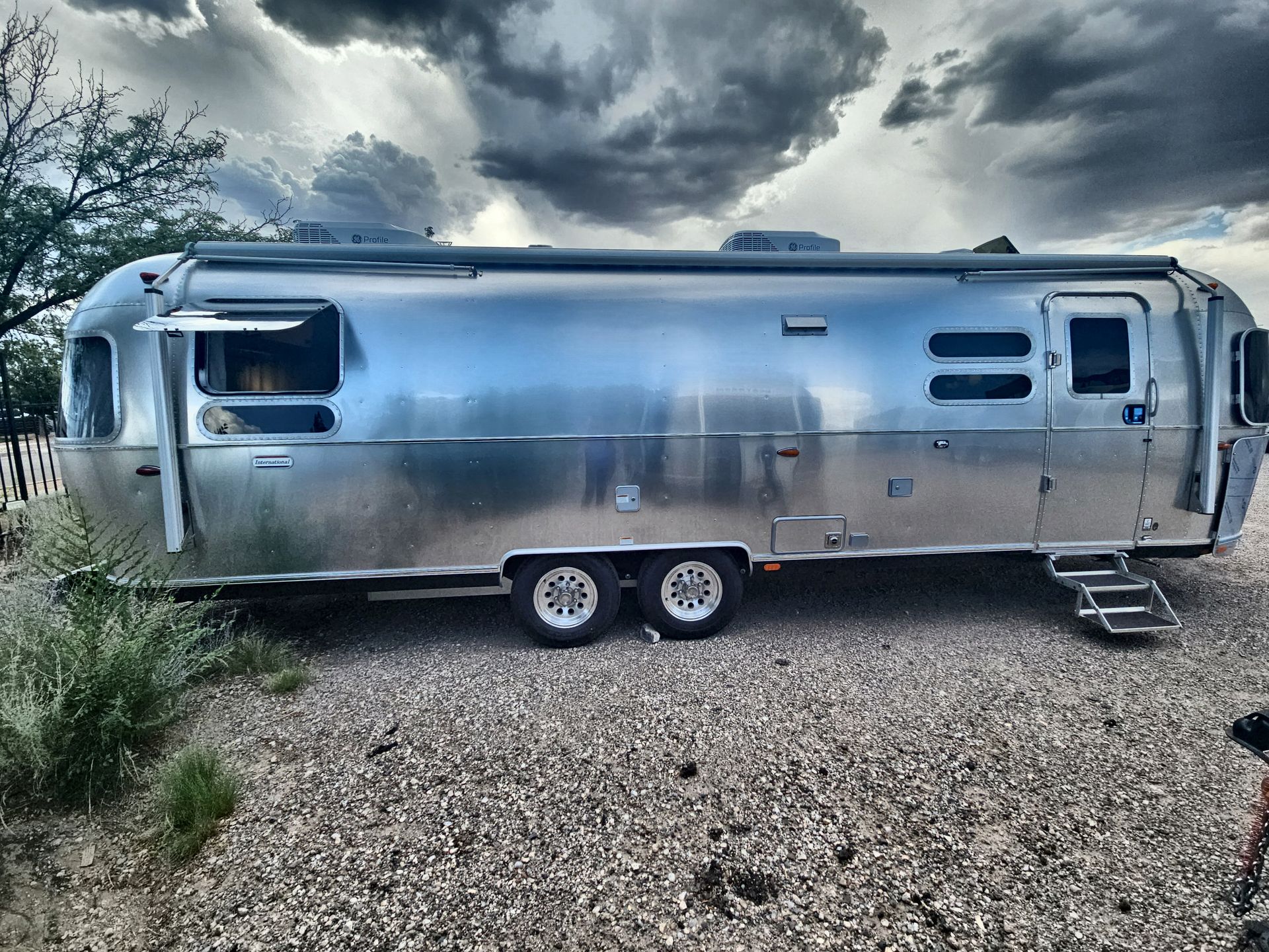 2025 Airstream 30RBQ Base