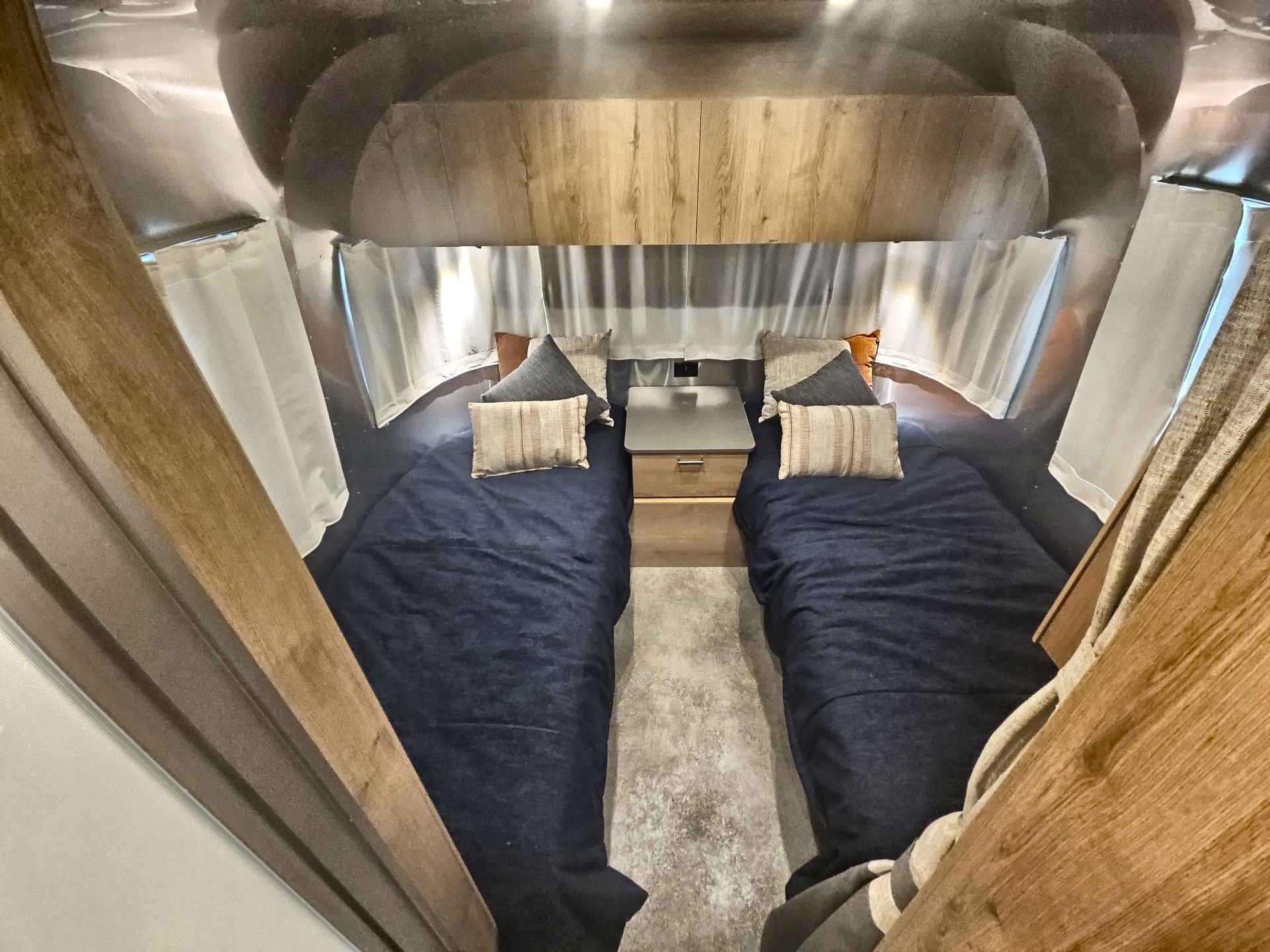 2026 Airstream 25FBT Base