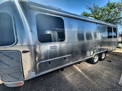 2025 Airstream 27FBT Base