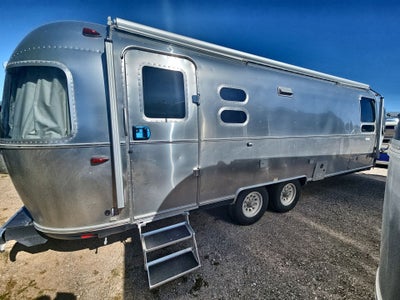 2025 Airstream 27FBT Base