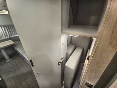 2026 Airstream 25FBQ Base