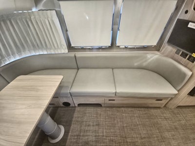 2026 Airstream 25FBQ Base