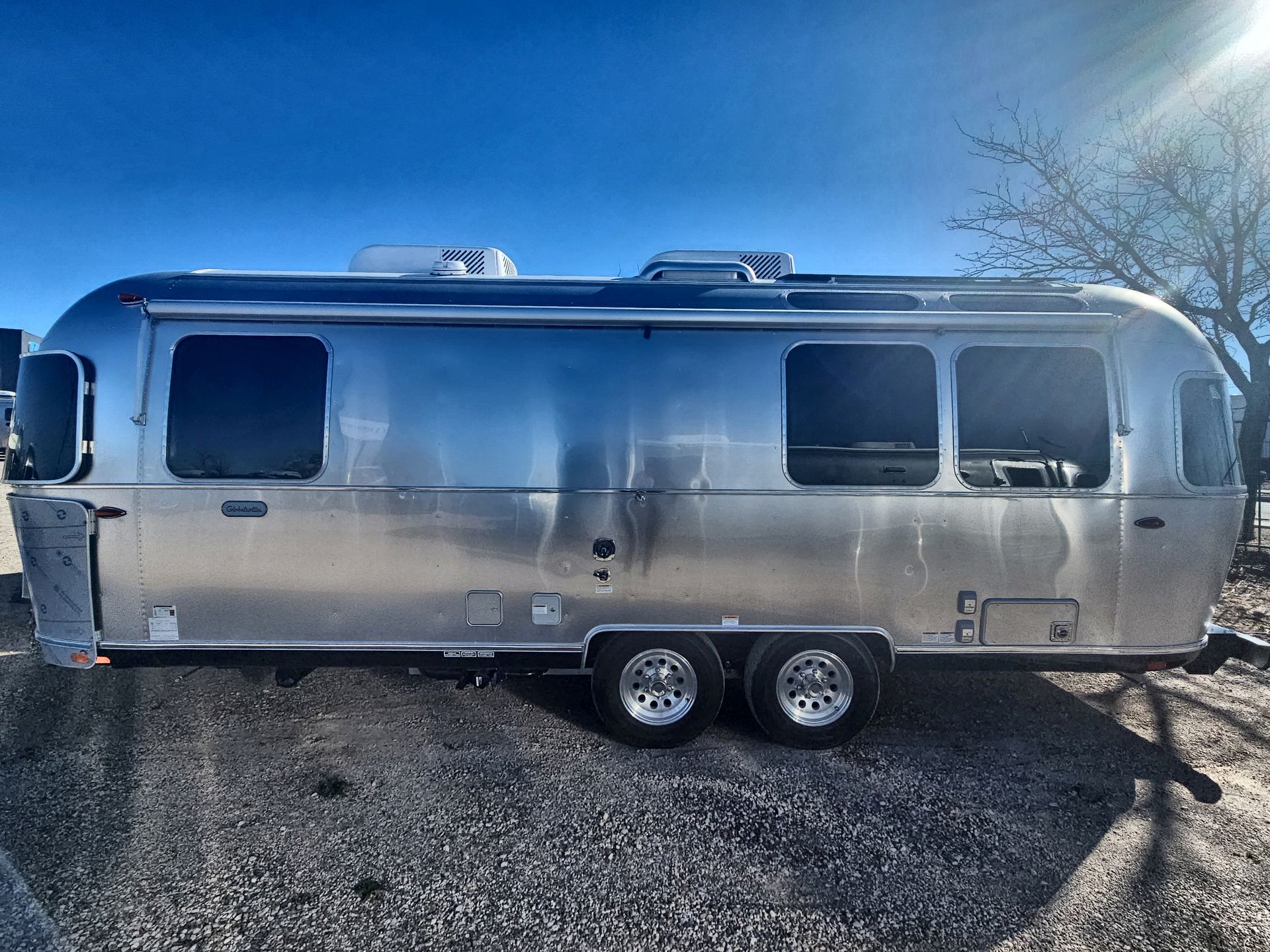2026 Airstream 25FBQ Base