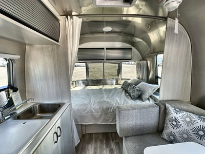 2025 Airstream 22FB Base