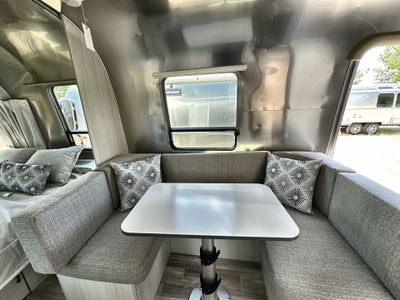 2025 Airstream 22FB Base