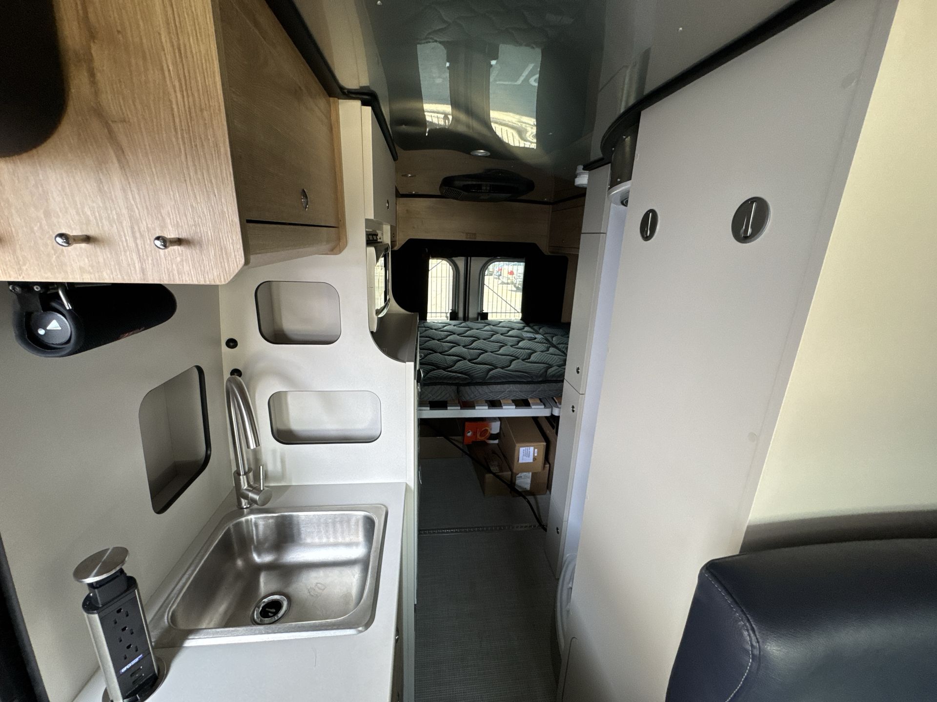 2026 Airstream Rangeline Base