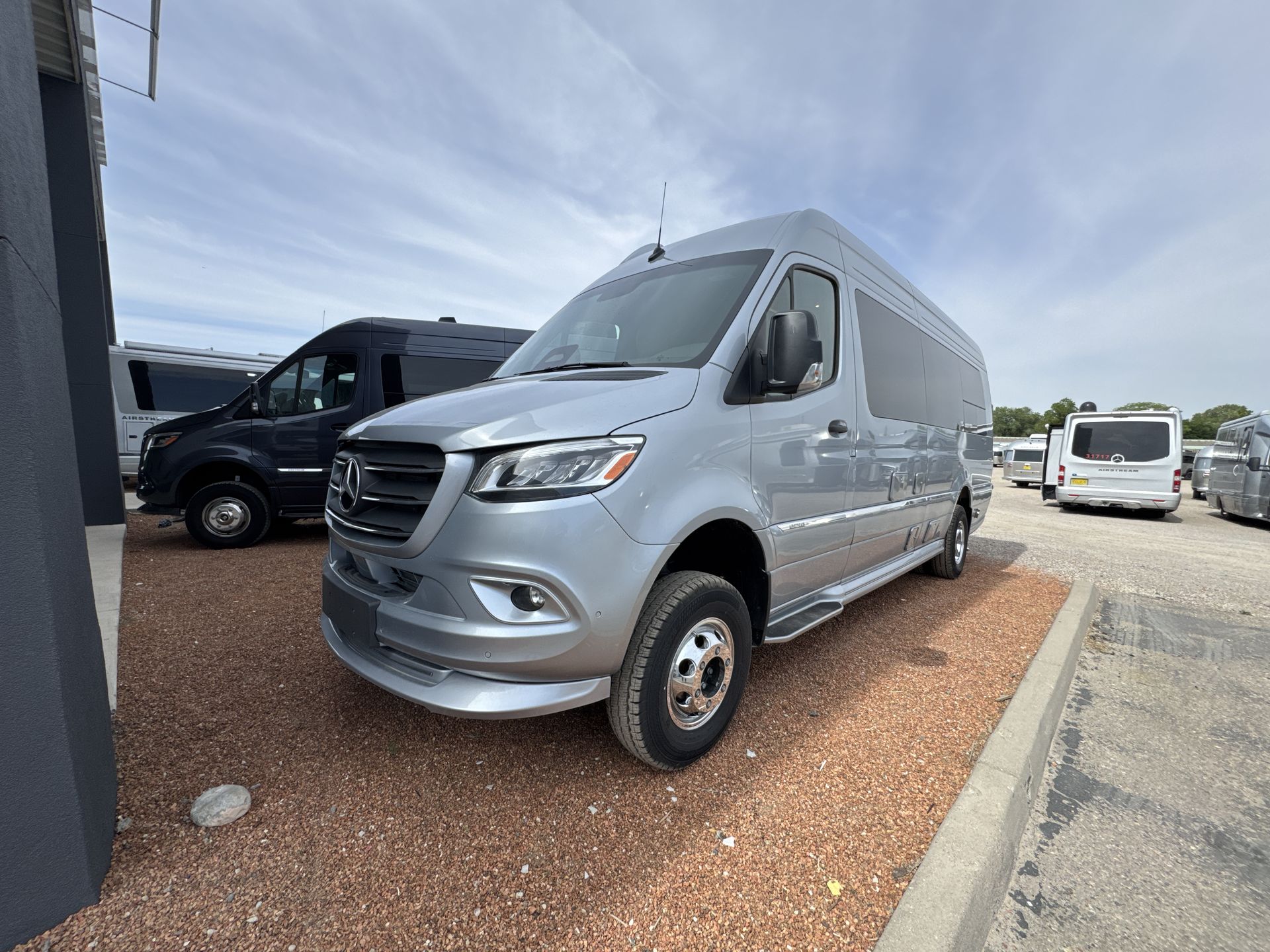 2025 Airstream 24GT Base