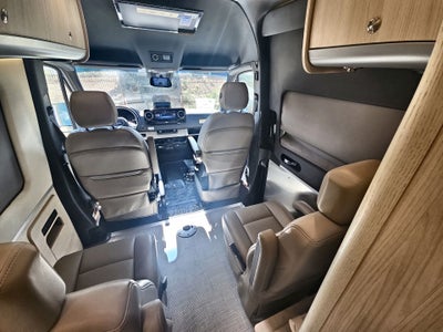 2025 Airstream 24GL Base