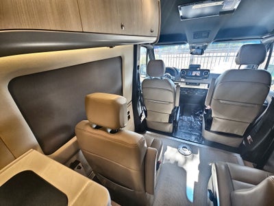 2025 Airstream 24GL Base