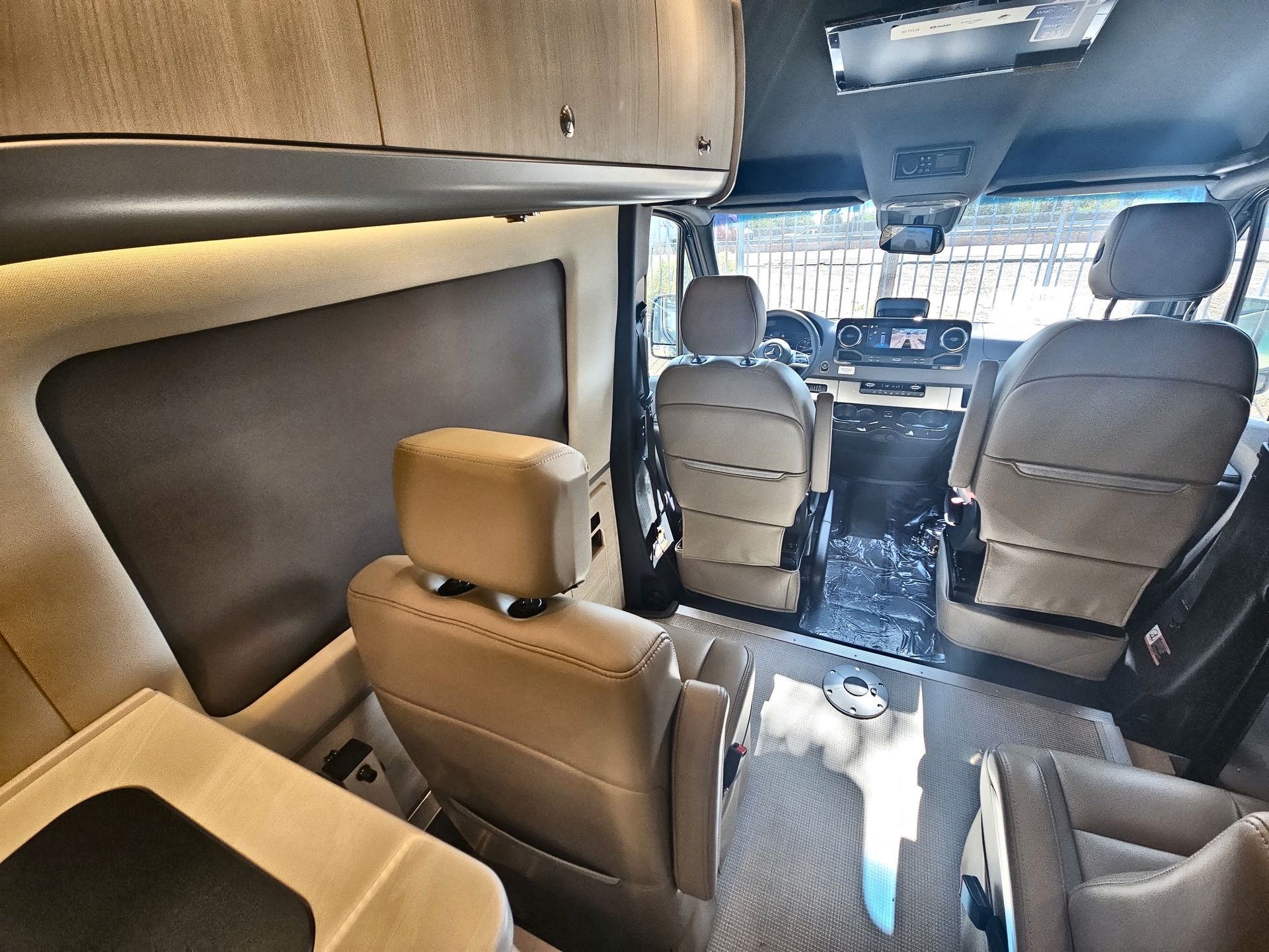 2025 Airstream 24GL Base