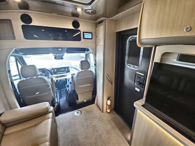 2026 Airstream Murphy Suite Base