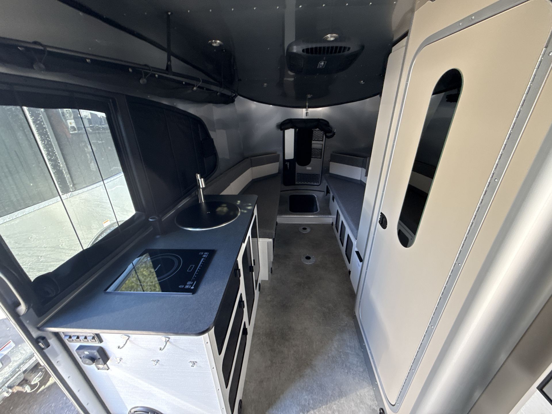 2026 Airstream 20Xe Base