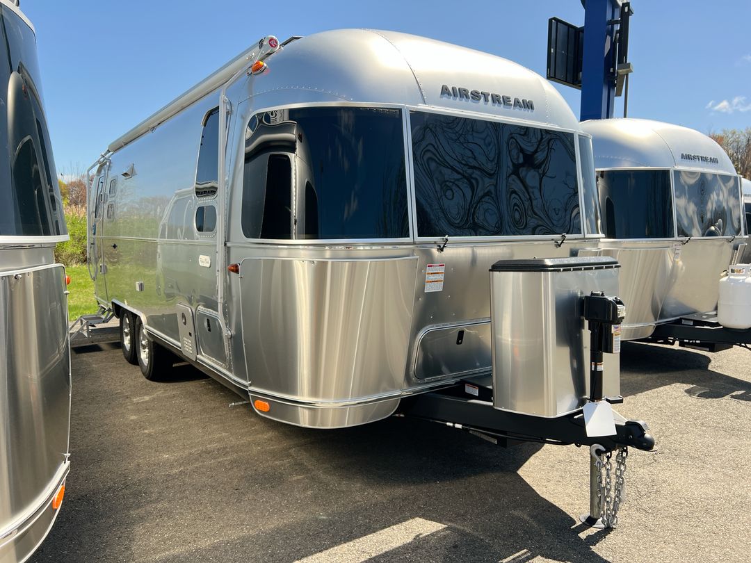 2025 Airstream 25FBT Base