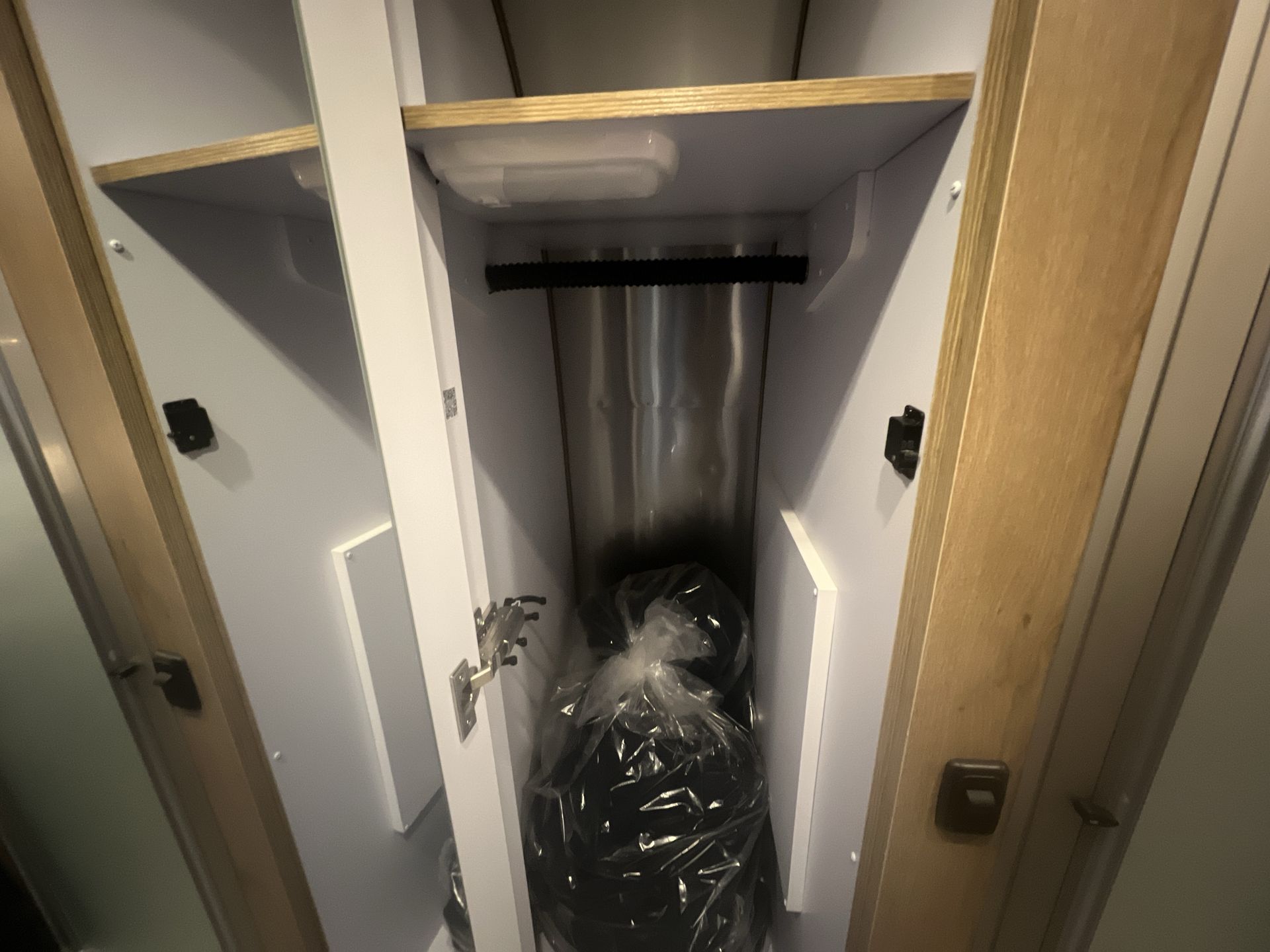 2026 Airstream 25FBT Base