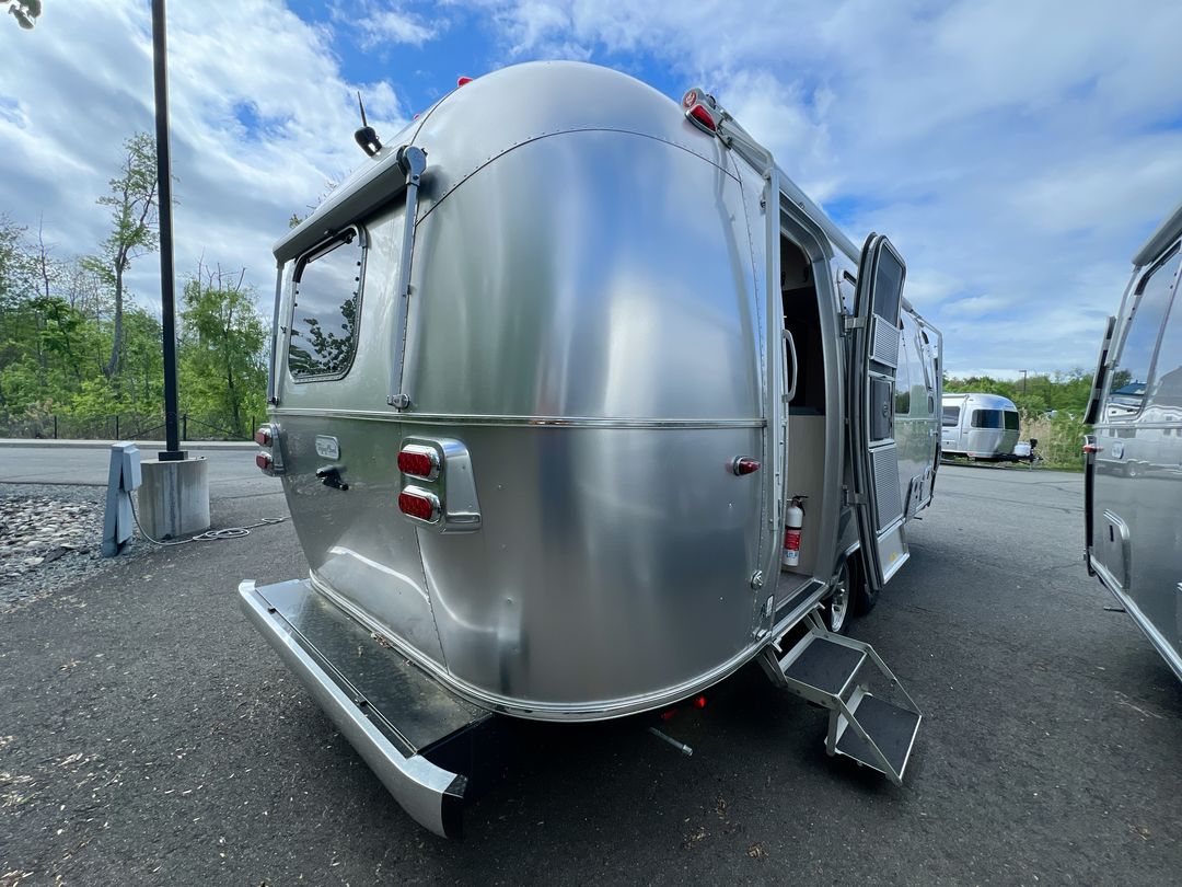 2025 Airstream 23FBQ Base