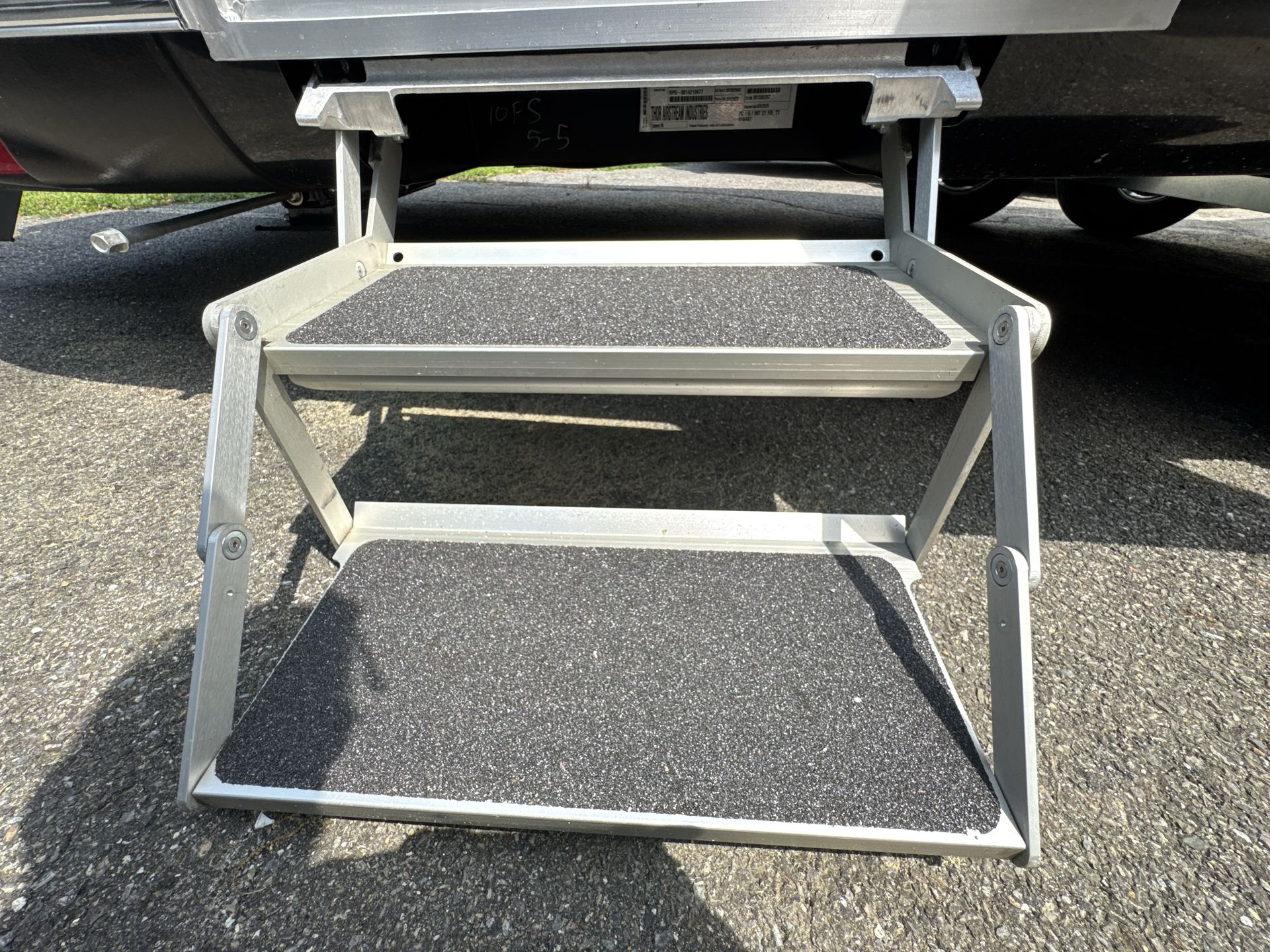 2025 Airstream 27FBT Base