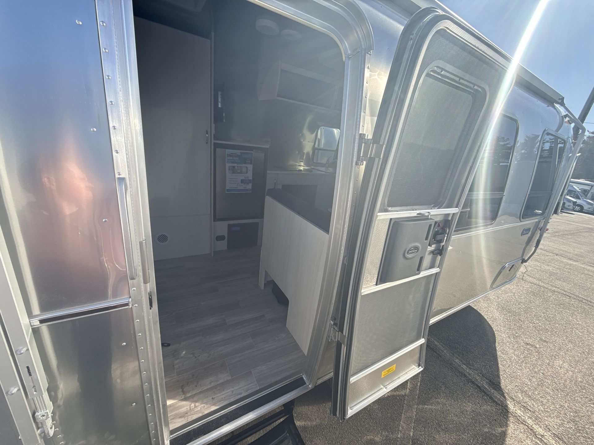 2026 Airstream 22FB Base