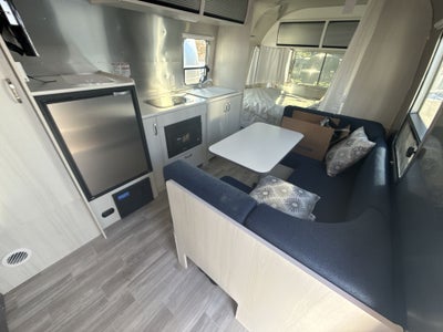 2026 Airstream 22FB Base