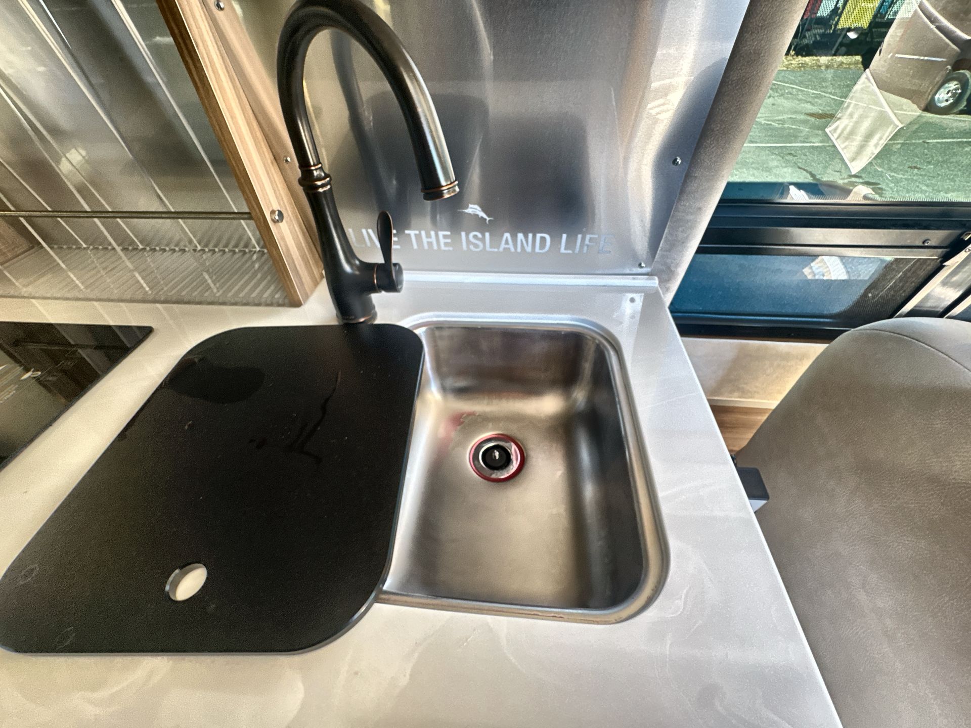 2025 Airstream 24 GL Base