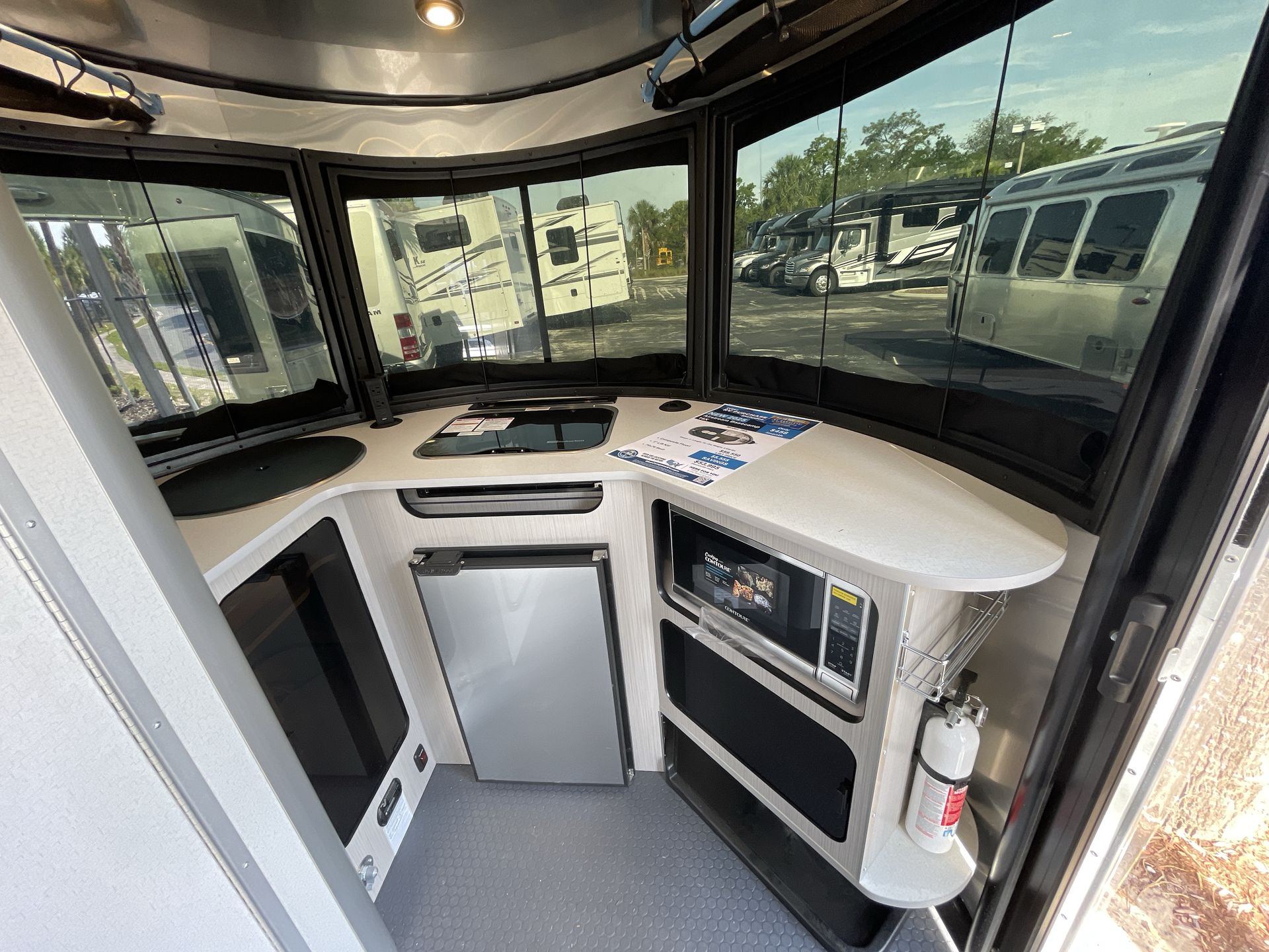 2025 Airstream 16X Base