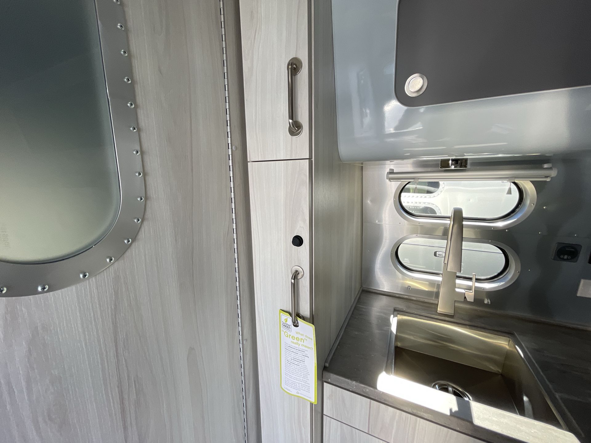 2026 Airstream 23FBT Base