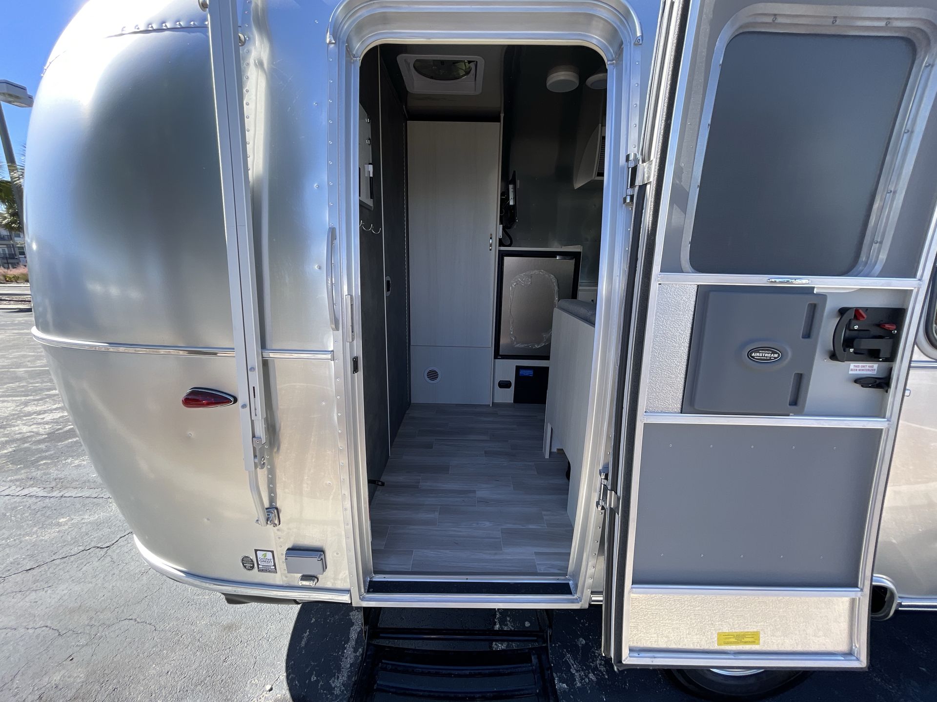 2026 Airstream 22FB Base