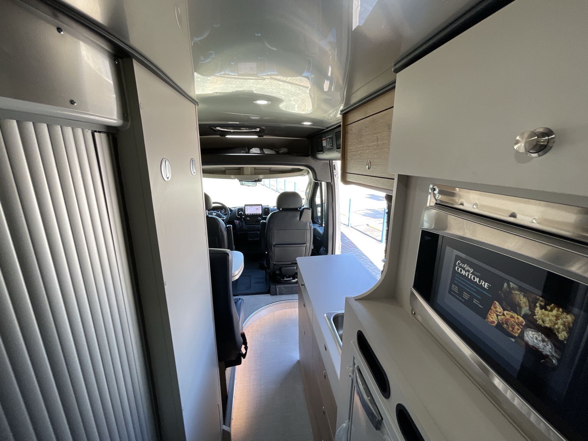 2026 Airstream Rangeline Base