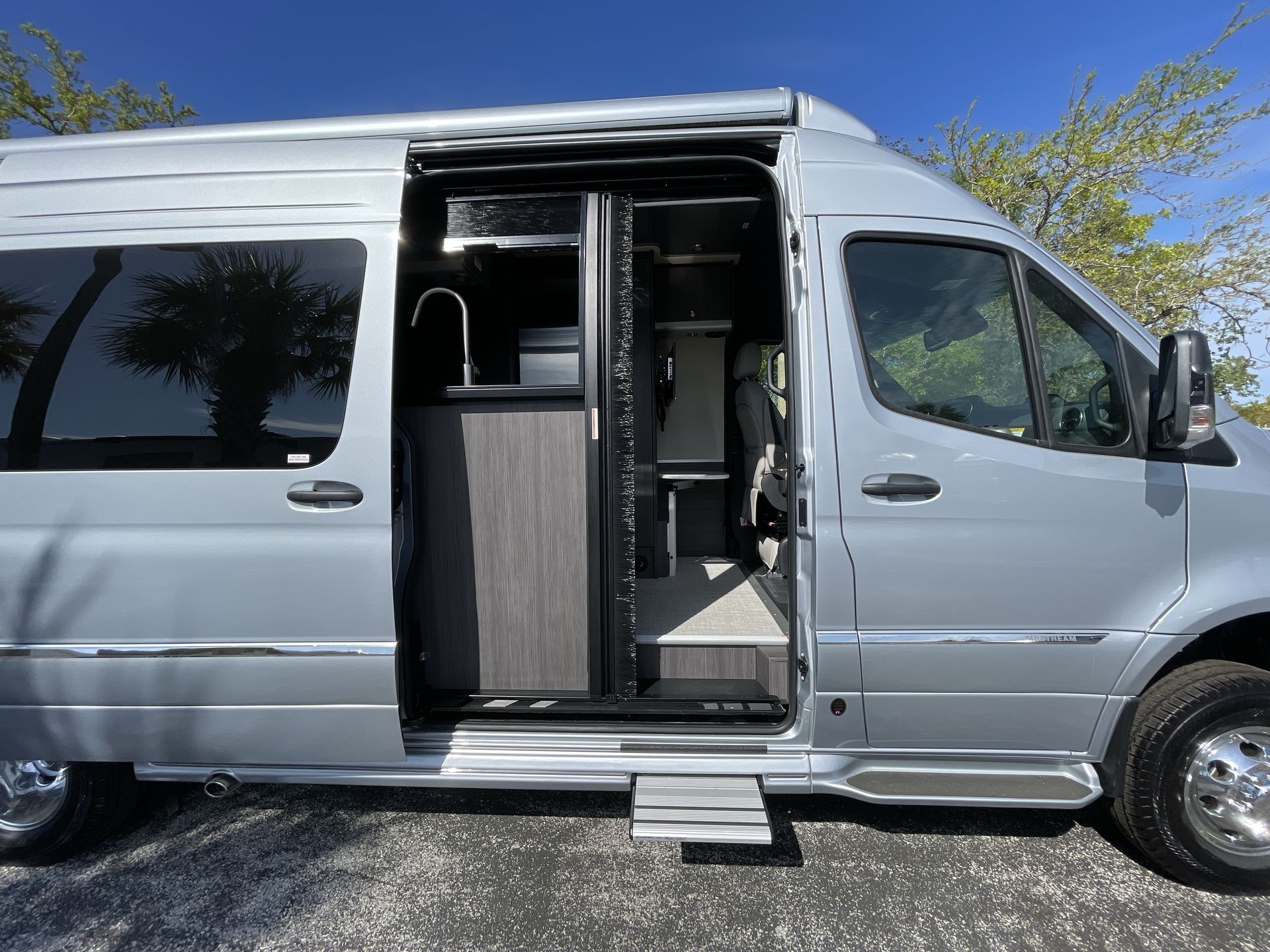 2025 Airstream 24GT Base