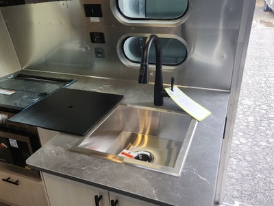 2025 Airstream 25FBT Base