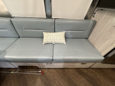 2025 Airstream 27FBQ Base