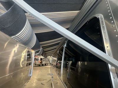 2025 Airstream 25FBT Base