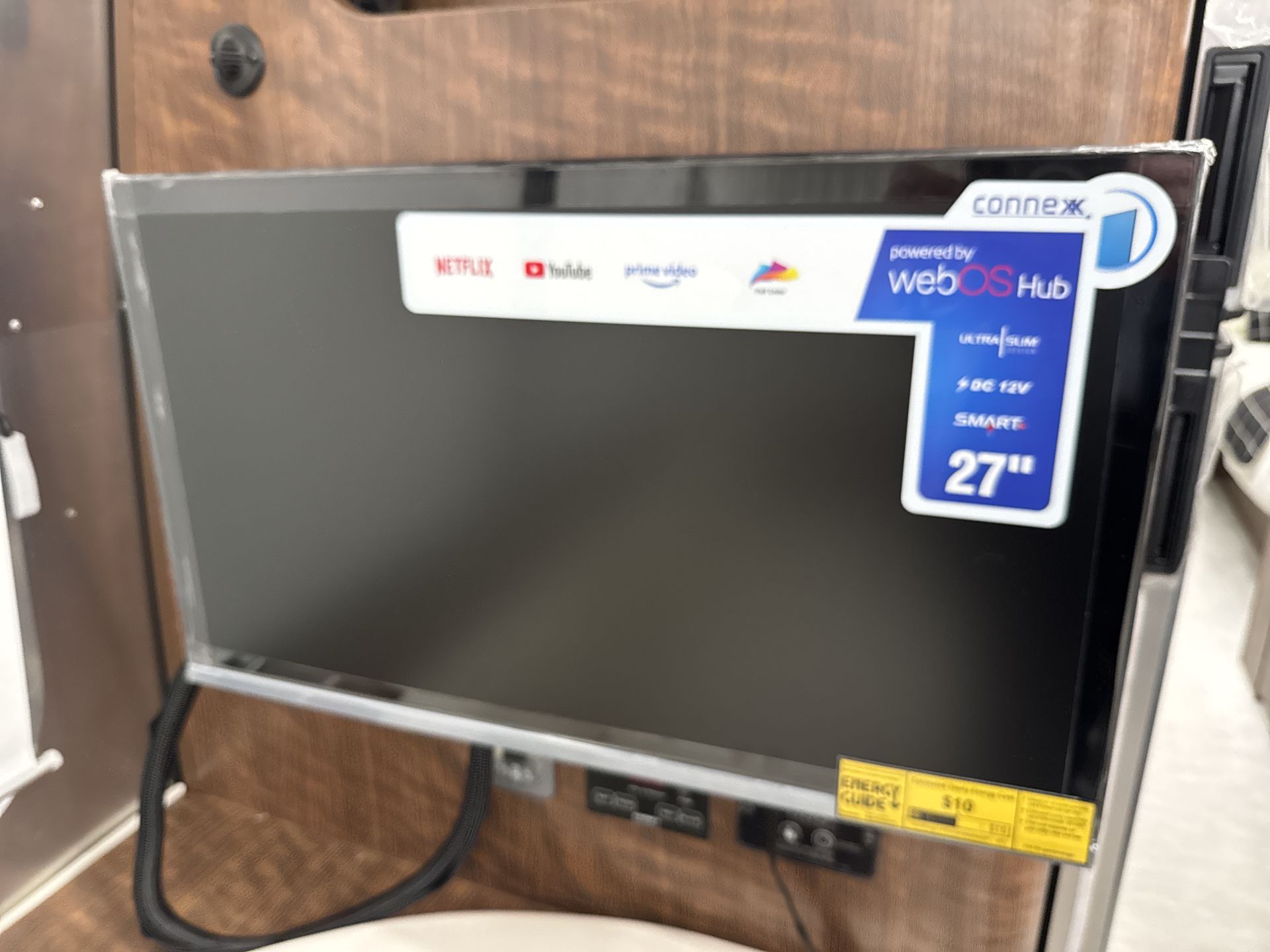 2026 Airstream 27FBT Base