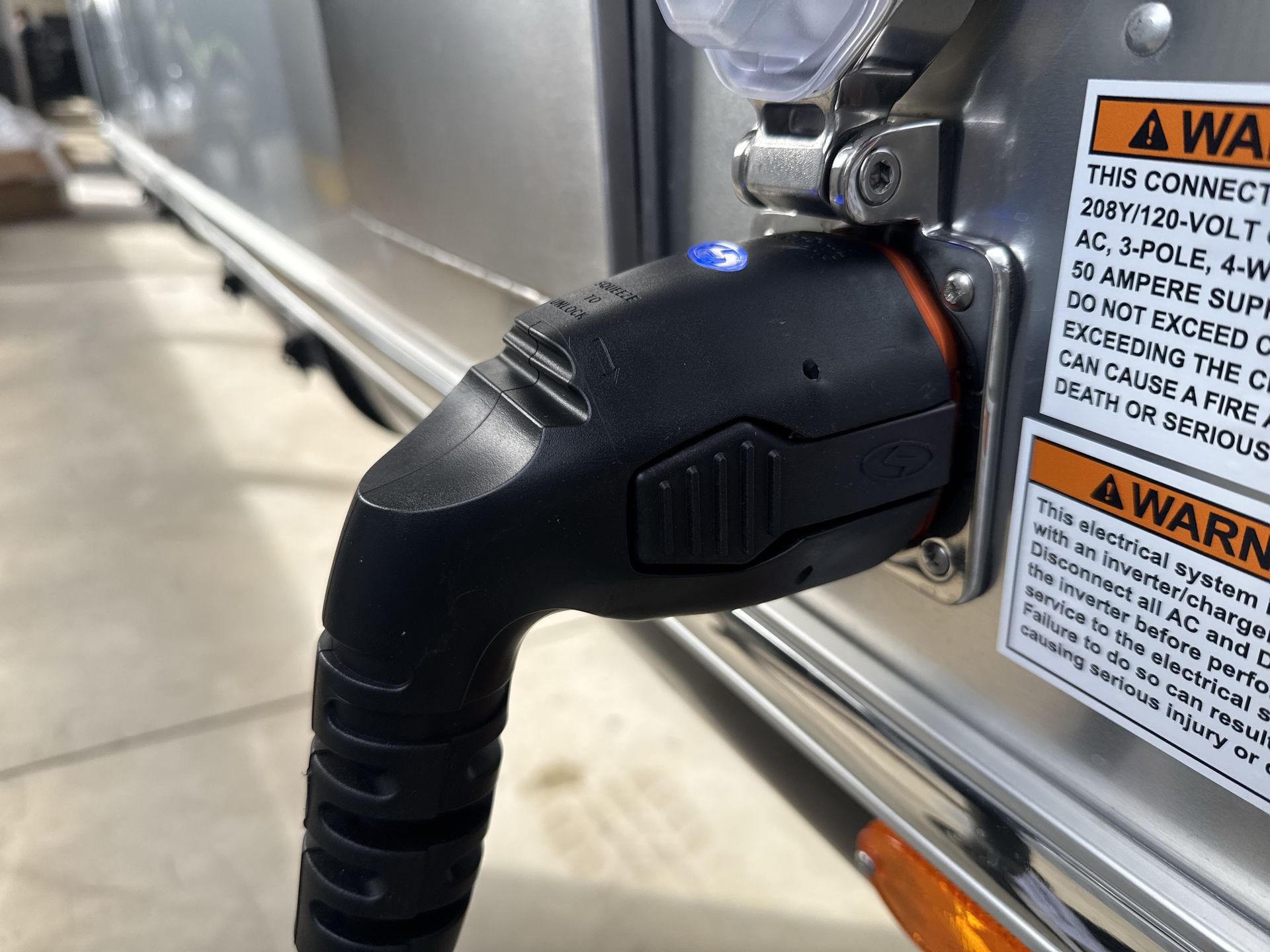 2026 Airstream 33FBT Base