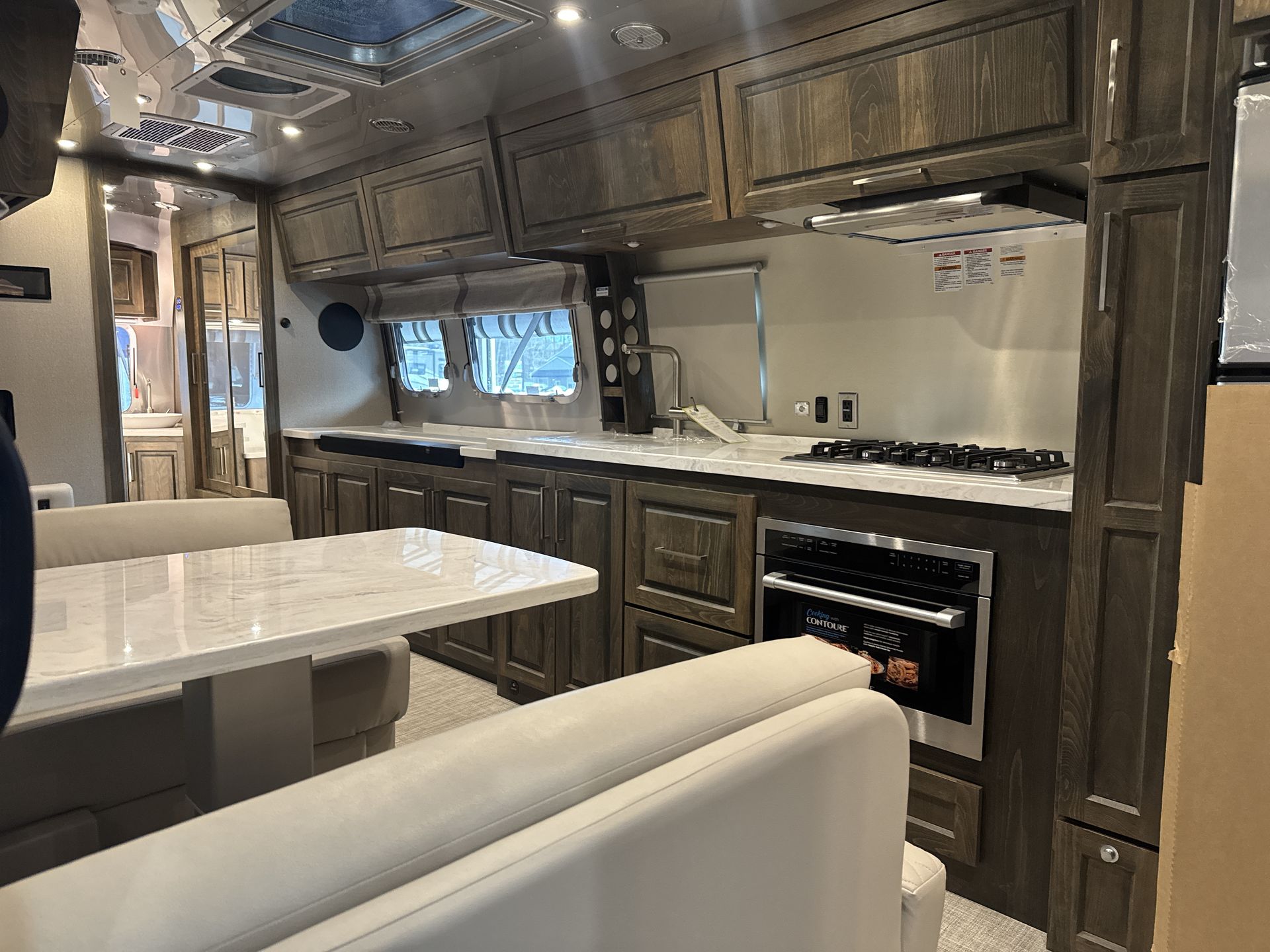 2026 Airstream 33FBT Base