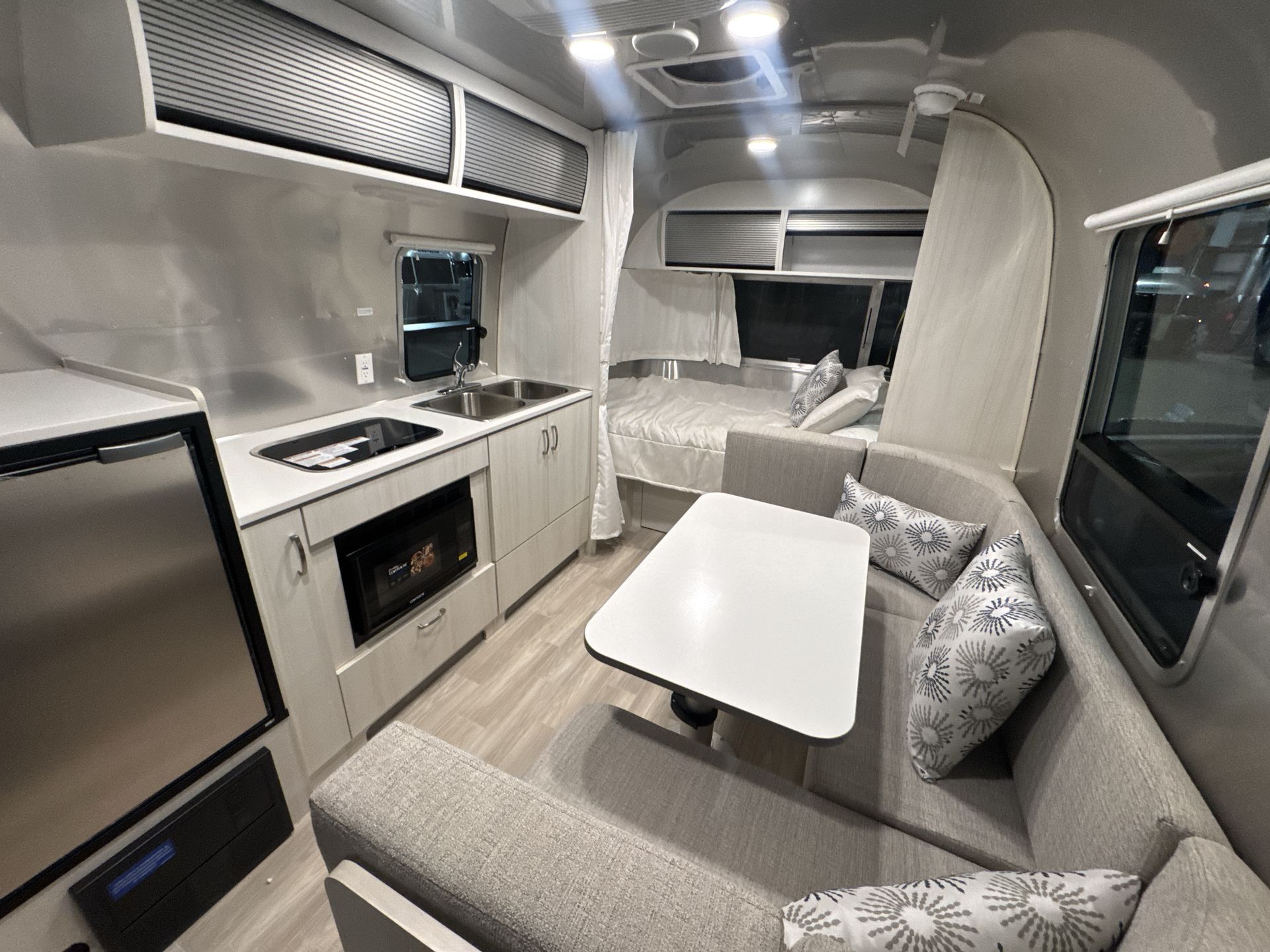 2026 Airstream 22FB Base