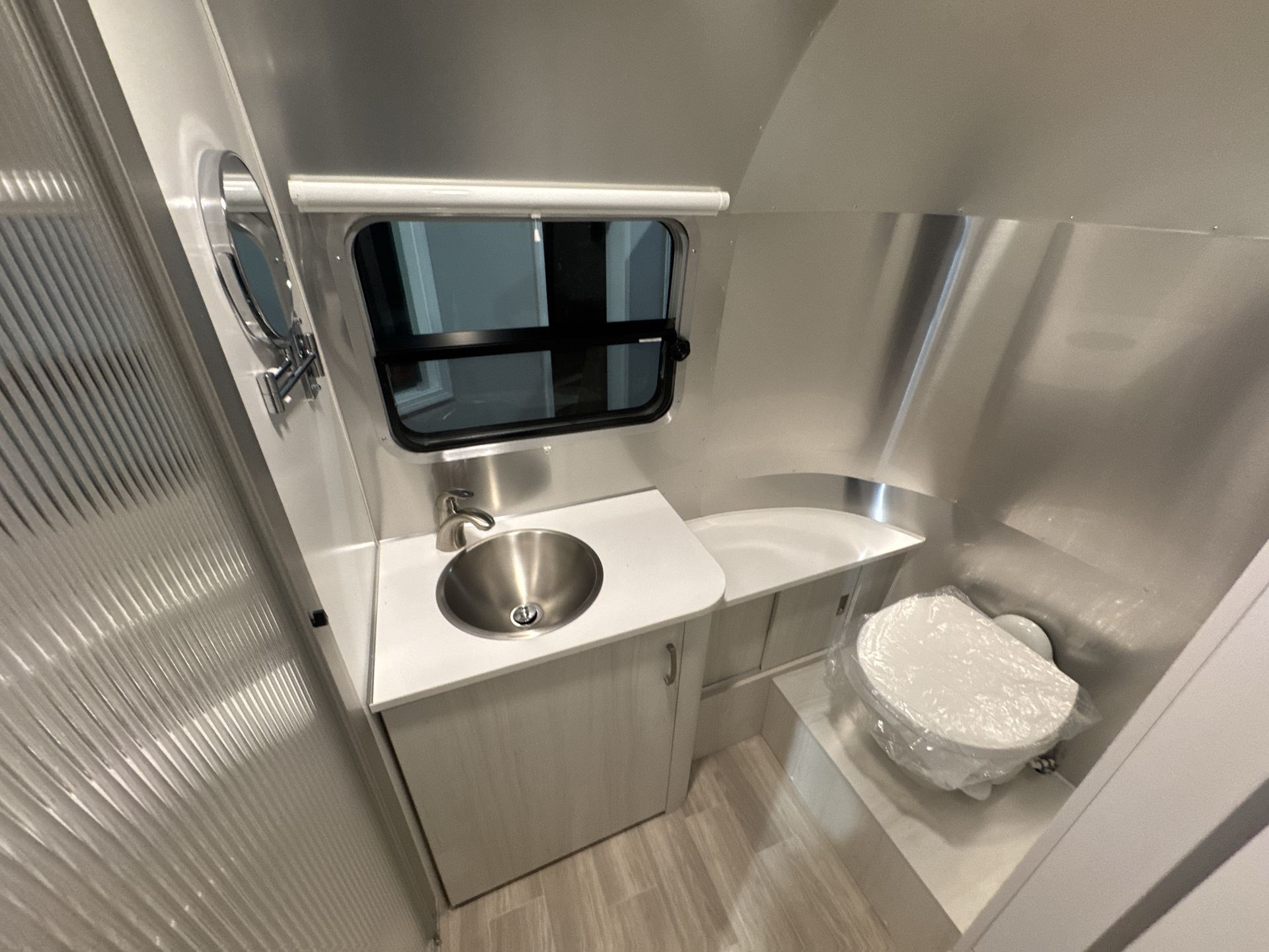 2026 Airstream 22FB Base