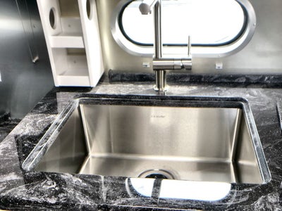 2026 Airstream 33FBT Base