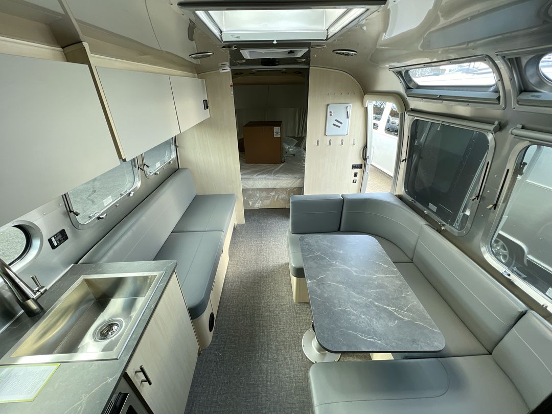 2026 Airstream 30FBBQ Base