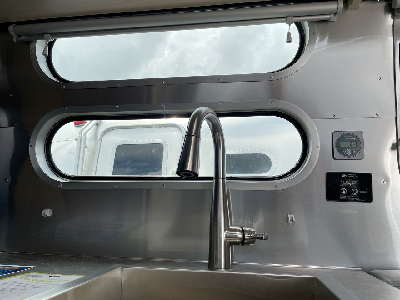 2025 Airstream 30FBBQ Base