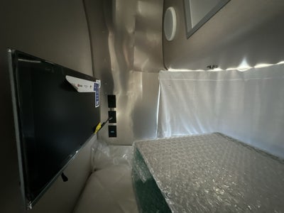 2026 Airstream 16RB Base