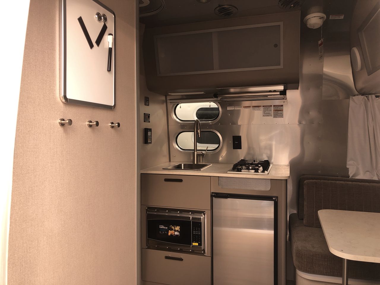 2025 Airstream 16RB Base