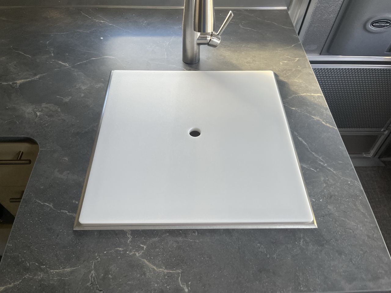 2026 Airstream 25FBQ Base