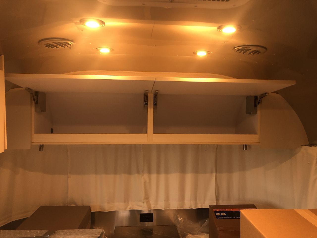 2026 Airstream 25FBT Base