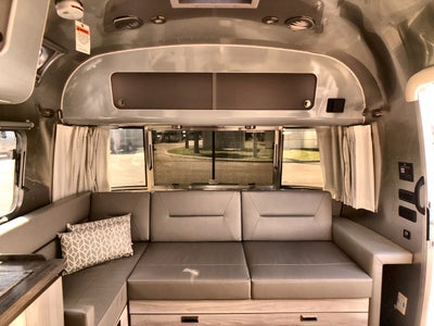 2026 Airstream 28RBQ Base