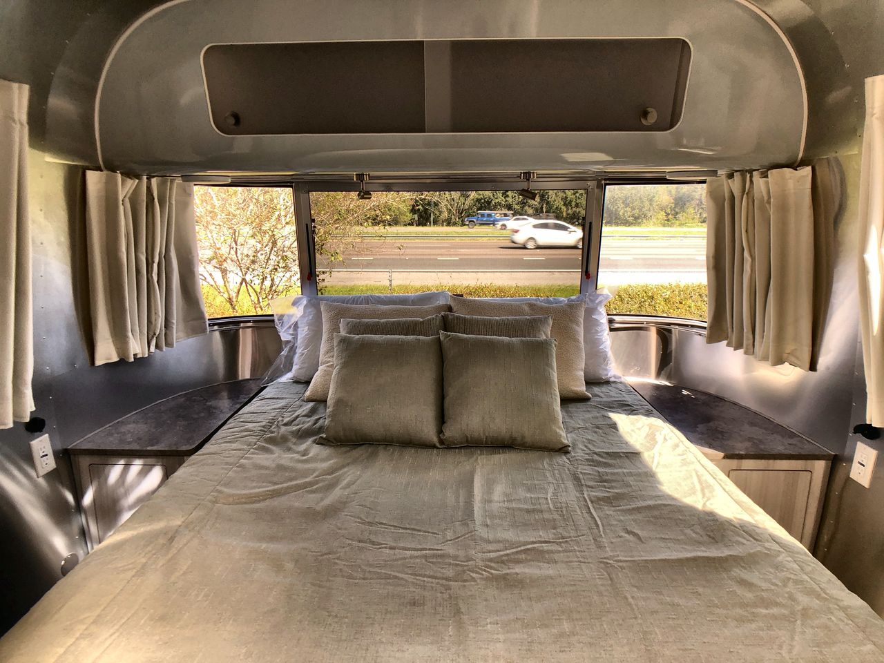 2026 Airstream 28RBQ Base
