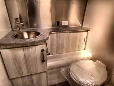 2026 Airstream 28RBQ Base