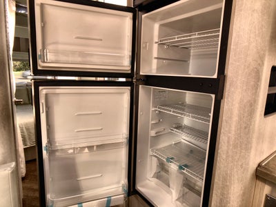 2026 Airstream 28RBQ Base