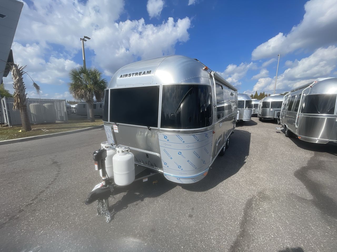 2026 Airstream 23FBT Base