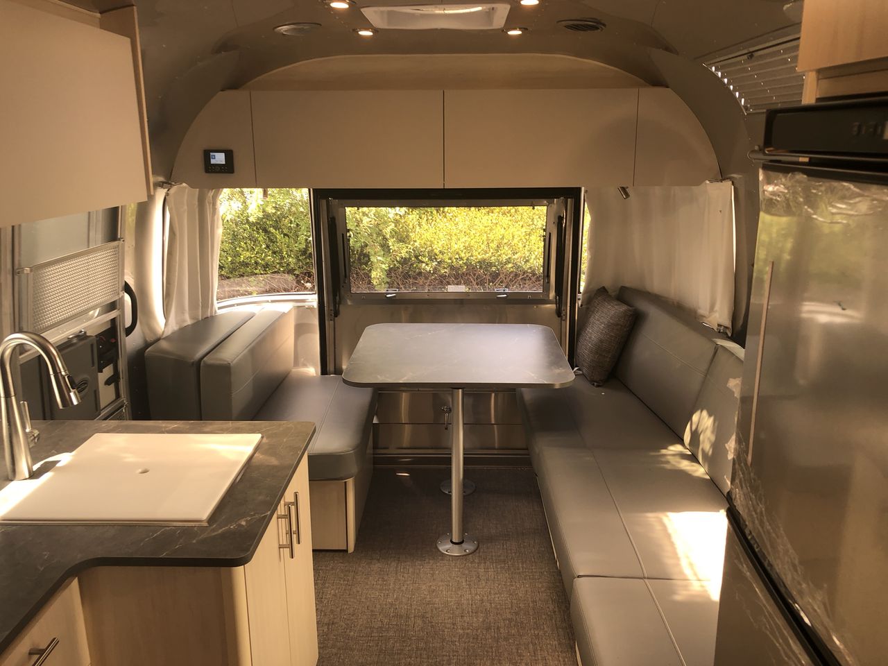 2026 Airstream 27FBT Base