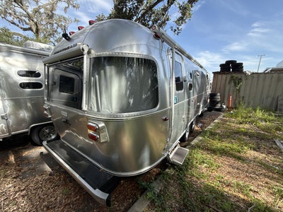 2025 Airstream 27FBQ Base